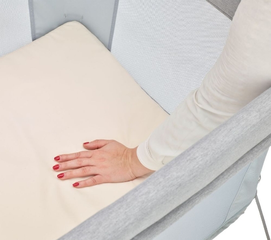Slika Maxi Cosi Iris putni krevetić, Essential Grey