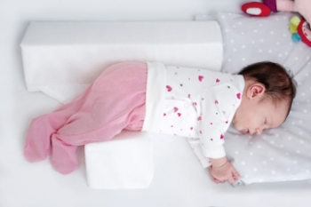 Slika Potporni jastuk za dojenče bijeli BUBABA BY FREEON