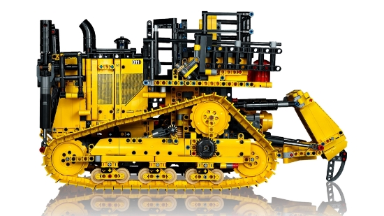 Slika LEGO® TECHNIC™ 42131 Cat D11T Buldožer