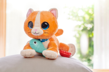 Slika Plišana igračka Peekaboo mačka CHICCO