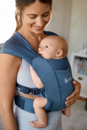 Slika Ergobaby Embrace Soft Air Mesh nosiljka Blue