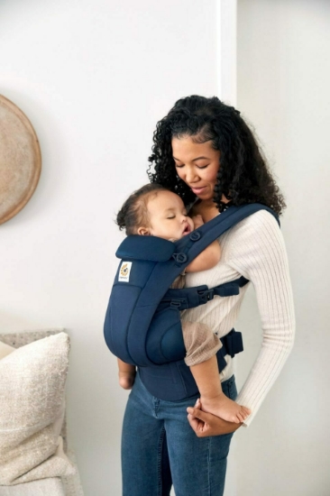 Slika Omni Dream nosiljka Midnight Blue Ergobaby 