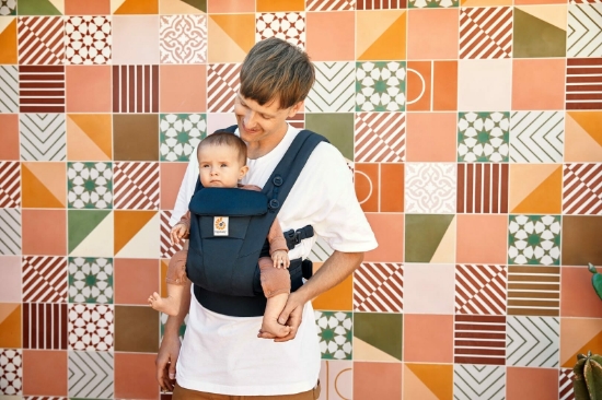 Slika Omni Dream nosiljka Midnight Blue Ergobaby 