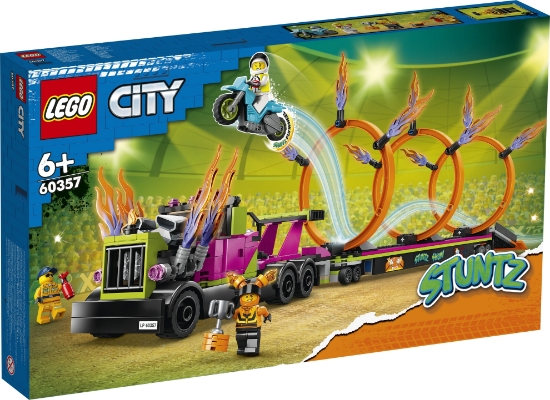 Slika LEGO® CITY 60357 Kamion za vratolomije s vatrenim obručima