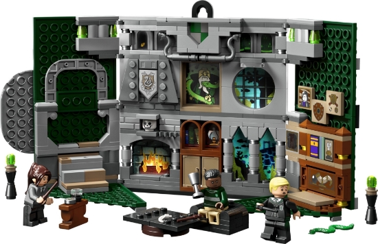 Slika LEGO® HARRY POTTER™ 76410 Zastava doma Slytherin™