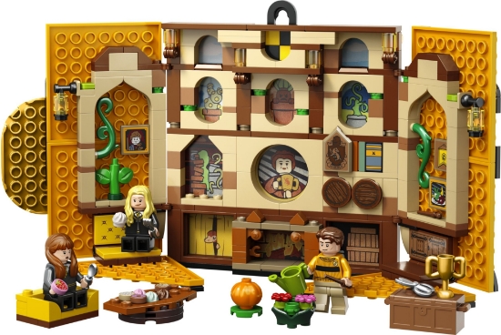 Slika LEGO® HARRY POTTER™ 76412 Zastava doma Hufflepuff™