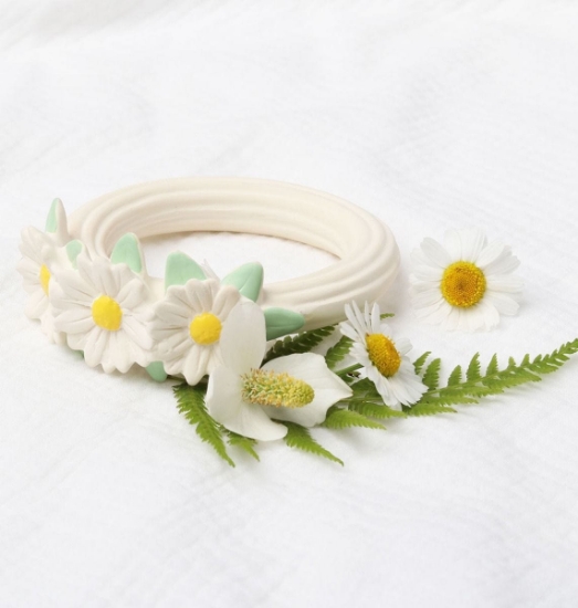 Slika Grickalica Daisy chain - A Little Lovely Company