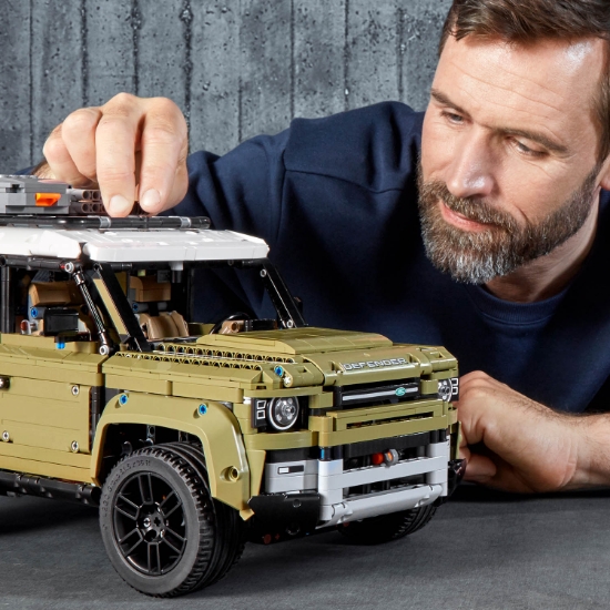 Slika LEGO® TECHNIC™ 42110 Land Rover Defender