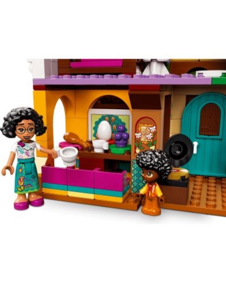 Slika LEGO® DISNEY PRINCESS™ 43202 Kuća Madrigal