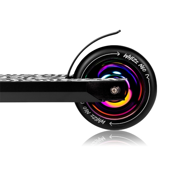 Slika Lionelo Whizz Neo Black Carbon Multicolor romobil 