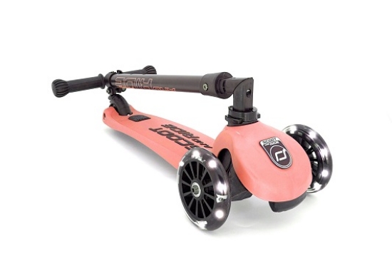 Slika Romobil Highwaykick 3 LED - Peach - Scoot&Ride