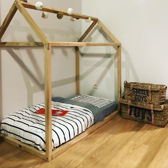 Slika Childhome okvir za krevet kuću 140 x 70 cm  
