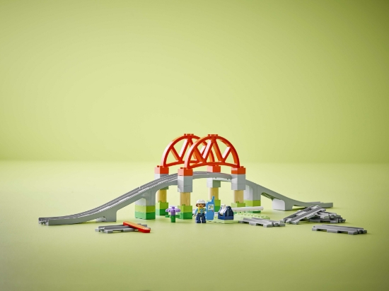 Slika LEGO® DUPLO® 10426 Proširenja: željeznički most i tračnice
