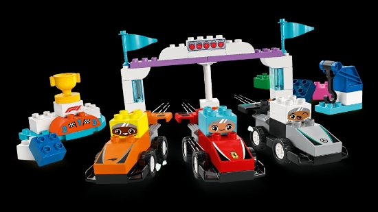 Slika LEGO® DUPLO® 10445 Trkaći automobili i vozači timova za F1®