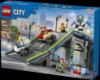 Slika LEGO® CITY Bez ograničenja: trkalište s rampom za automobile 60460 