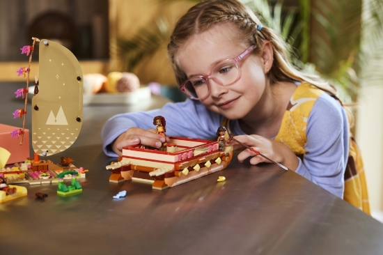 Slika LEGO® DISNEY PRINCESS™ 43270 Vaianin kanu za pustolovine