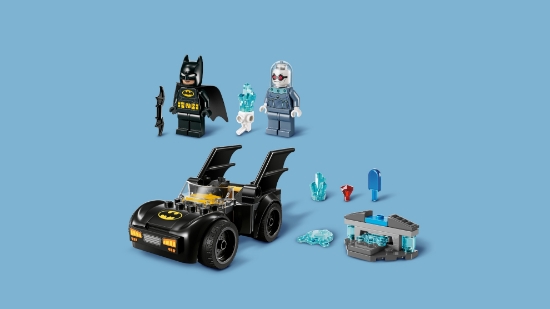 Slika LEGO® SUPER HEROES 76301 Batman™ i Batmobile™ protiv Mr. Freezea™