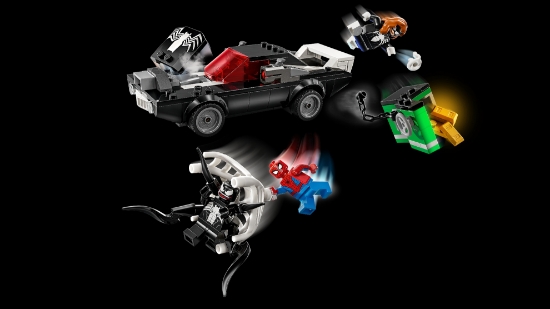 Slika LEGO® SUPER HEROES 76309 Spider-Man protiv Venoma u sportskom autu