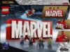 Slika LEGO® SUPER HEROES 76313 Logotip MARVEL i figurice