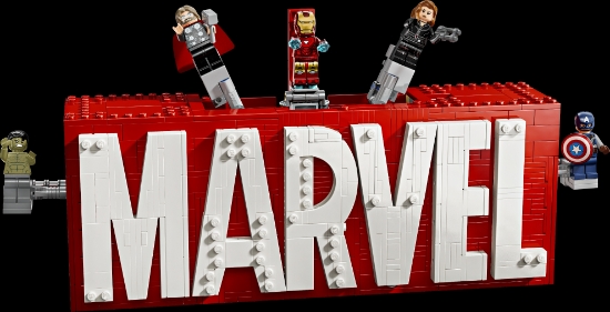 Slika LEGO® SUPER HEROES 76313 Logotip MARVEL i figurice