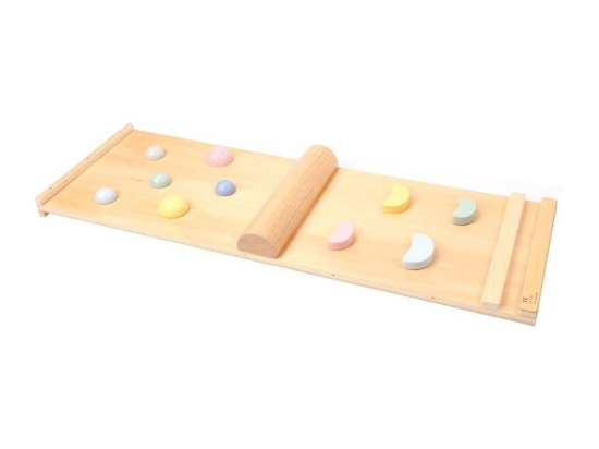 Slika Drveni Piklerov trokut s Montessori pločom set - pastel