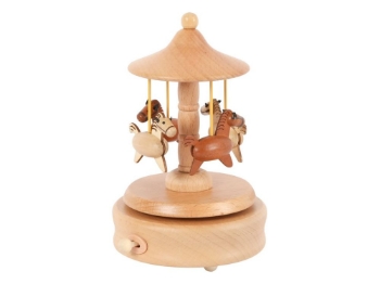 Prikažite detalje za Drvena kutija za igru - vrtuljak sa konjima Slika Drvena kutija za igru - vrtuljak sa konjima