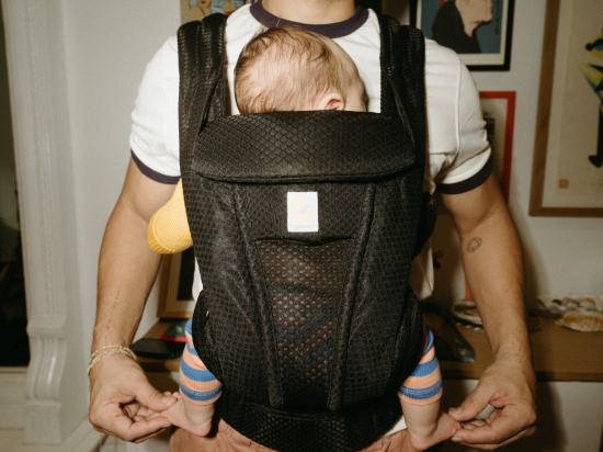 Slika Ergobaby Omni Deluxe Mesh nosiljka Onyx Black