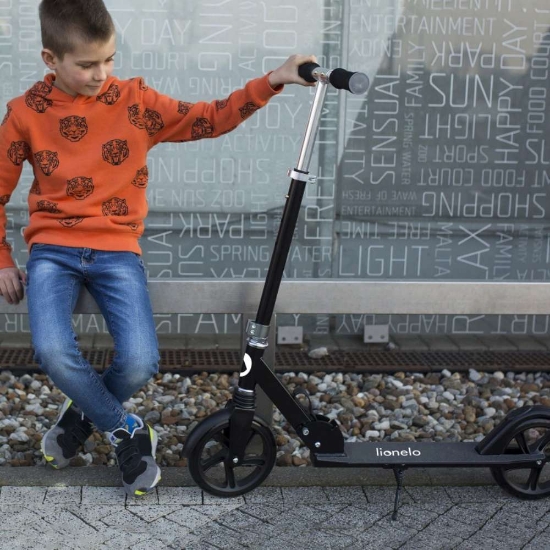Slika Romobil Luca, Crni Graphite Lionelo 