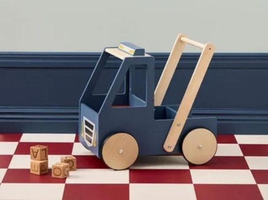 Slika Drvena hodalica za bebe – autić AIDEN