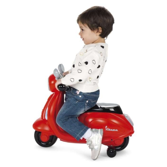 Slika Guralica Vespa Primavera crvena 0951900 CHICCO 