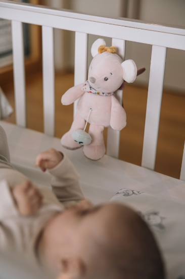 Slika Plišana igračka na povlačenje Mišica Zoe, 21 cm 83464 FREE 2 PLAY 