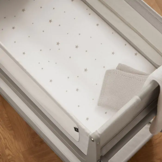 Slika Plahte za SnuzPod⁴/ SnuzPod5/Studio krevetiće - Bijela / Star, 2 kom Snuz 