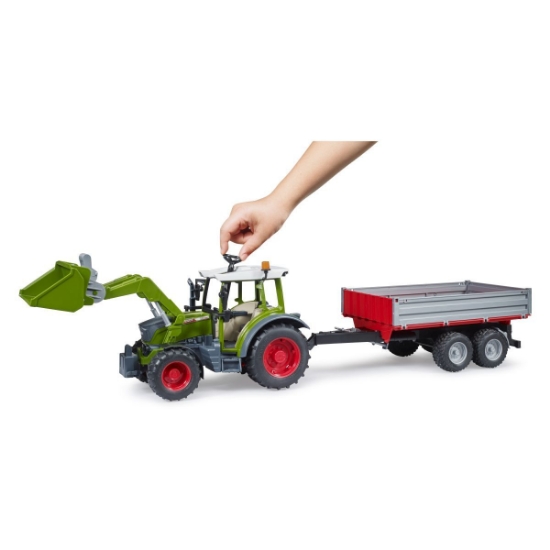 Slika Traktor Fendt Vario 211 s prednjim utovarivačem i kiper prikolicom 02182 BRUDER 