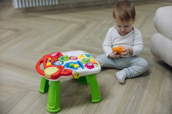 Slika Hodalica i interaktivni stol Walk&amp;Play 2u1, multicolor 85994 FREE 2 PLAY 