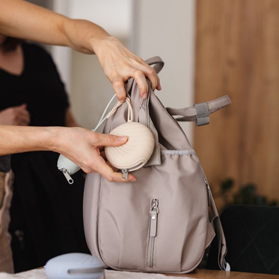 Slika Silikonska kutijica za dudu s patentnim zatvaračem, bež BabyOno 