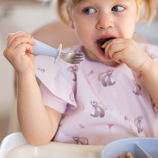 Slika Set žlica i vilica od čelika i slikona s graničnikom 12m+, plava BabyOno 