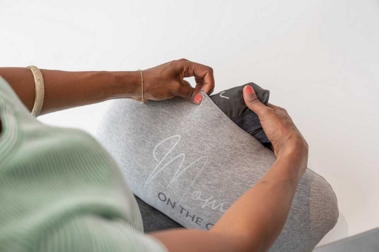 Slika Jastuk za trudnice On the Go sivi - Doomoo