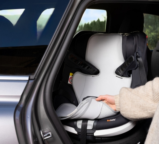 Slika Zračna podloga za autosjedalicu, svijetlo siva BeSafe 