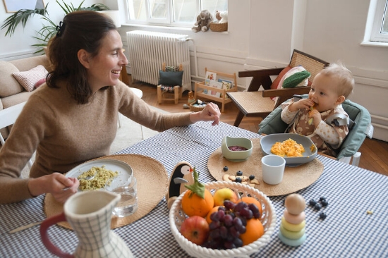 Slika Silikonski Set za Jelo 4-djelni Pebble - Beaba