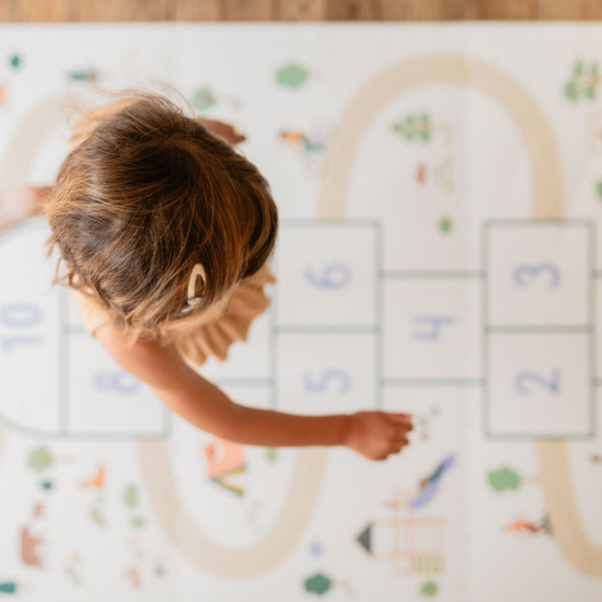 Slika Podloga za igru/puzzle - Školica (120 x180 cm)