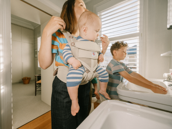 Slika Omni Classic Mesh nosiljka, Natural Beige Ergobaby 