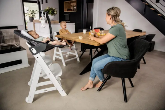 Slika Hranilica Beta+ Dark Grey sa dodacima - Hauck