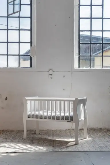 Slika Kolijevka Noble white - Woodies