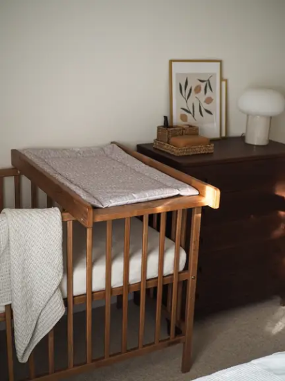 Slika Podloga za previjanje za krevetić Vintage - Woodies