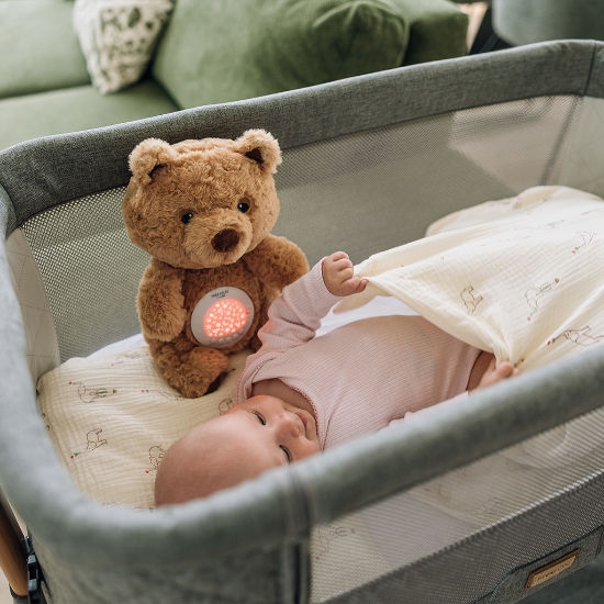 Slika Medvjedić s pomičnom glavom, glazbom i projekcijom 86557 FREE 2 PLAY 