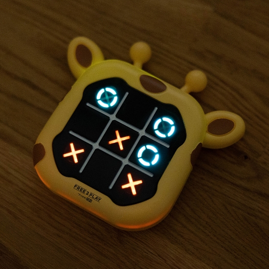 Slika Igra križić i kružić žirafa 86588 FREE 2 PLAY 