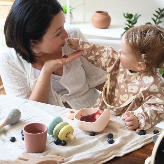 Slika Silikonski Set za Jelo 4-djelni Cotton candy - Beaba