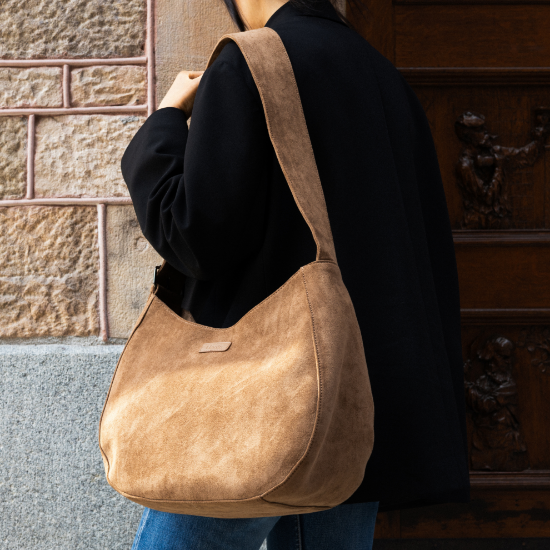 Slika Torba za previjanje (moon bag) - Caramel Brown