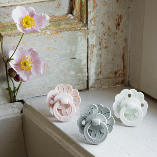 Slika Duda Binky Bloom - Powder Pink (3mj+)
