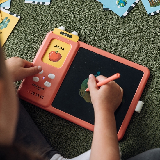 Slika Interaktivni LCD tablet s karticama 2u1, pink 86946 FREE 2 PLAY